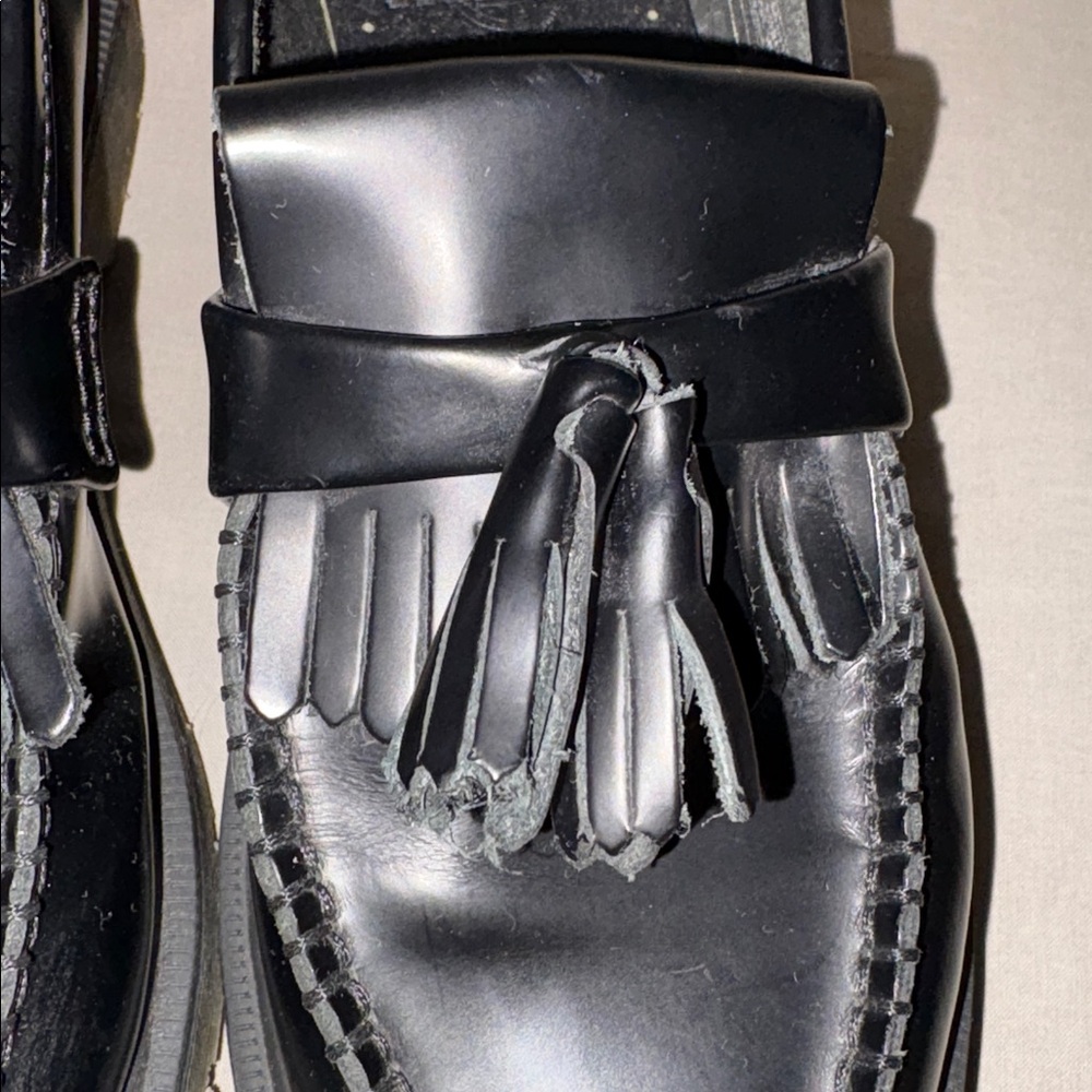 Unisex Dr. Martens Adrian Unisex Tassel Loafers size 5 Ladies Like New - Picture 9 of 15